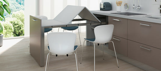 Salice Atim Evolution XL pull-out table in a kitchen